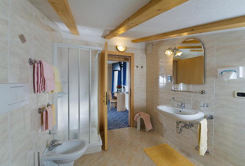 Albergo Fiordaliso Canazei Oda fotoğraf