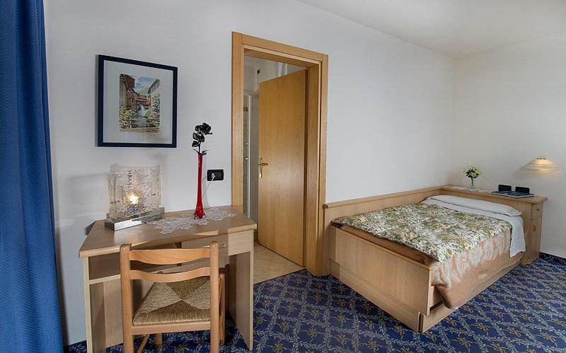 Albergo Fiordaliso Canazei Oda fotoğraf