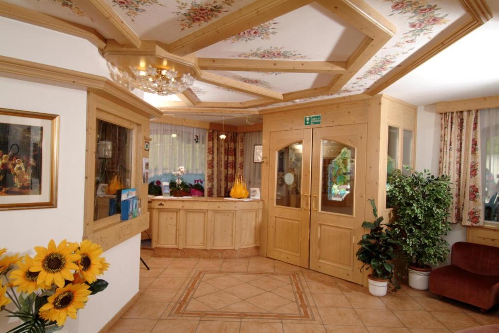 Albergo Fiordaliso Canazei Dış mekan fotoğraf