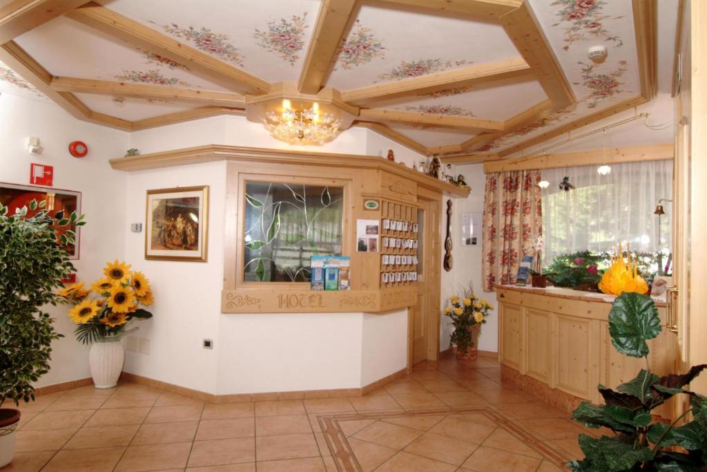 Albergo Fiordaliso Canazei Oda fotoğraf